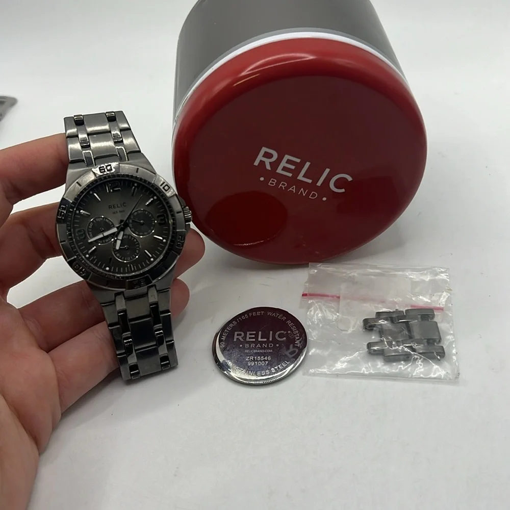 Relic Wristwatch Silver Links Mens Stainless Steel Water Resistant
